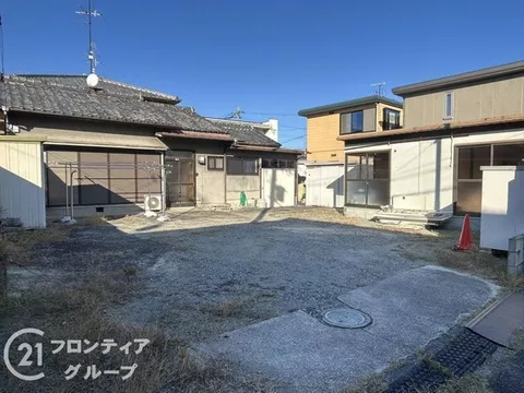 【Surrounding environment is rich + immediate reservation available!】2 train lines available■Parking for 4 or more cars available■5-minute walk to elementary school