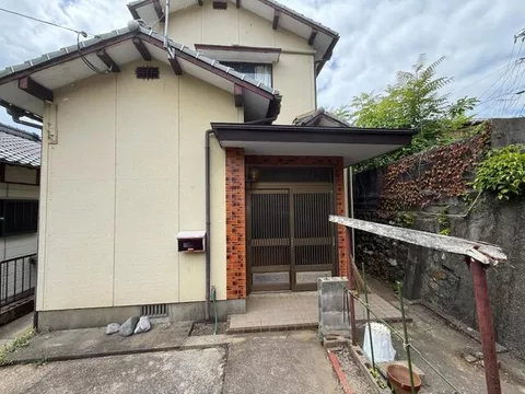 4-cho, Osato Higashi, Moji-ku, Kitakyushu City (Komorie Station) 2-story building 5DK