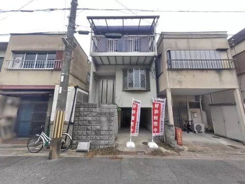 New arrival☆Immediate occupancy available! Parking for 3 cars! Can be used for various purposes such as residential or investment.