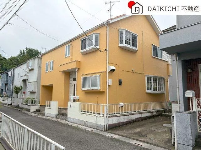 12 minutes on foot to elementary school, 6 minutes to the park♪ A child-rearing friendly environment!