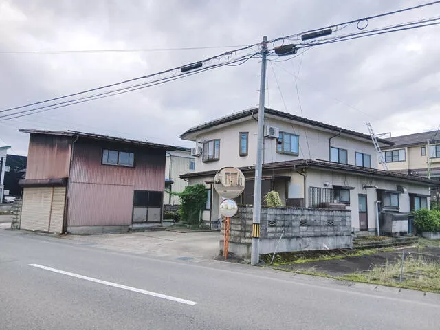 Yonezawa City, Suginome Town (Minami-Yonezawa Station) 2-story building 8DK