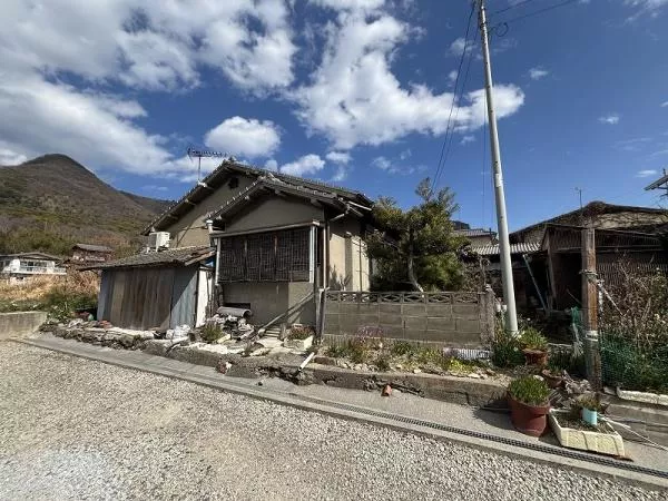 Takamatsu City, Yashima Nishimachi (Kagamoto Station) Single-story building 4SDK