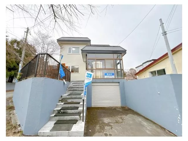 [Open House] Interior renovation planned / Water area replacement / Parking for 2 cars available (depending on vehicle type) /