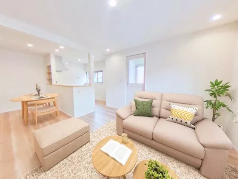 Open house held, renovated, living completed on the first floor, land over 100 tsubo