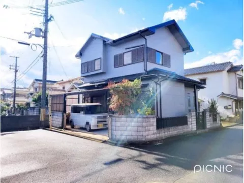 Renovation completed in August 2023, corner lot, good sunlight! Please come and see it once.