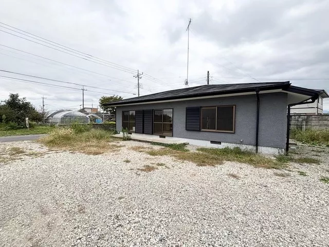 [Single-story renovation sale starts] Interior and exterior renovations in progress, all water facilities will be replaced with brand new ones!
