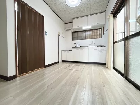 ● Full interior renovation allows you to start your new life right away♪