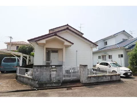 You can remodel within budget, allowing for a home tailored to your family's preferences♪