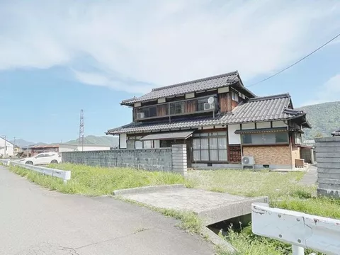 [Open House] Current sale until August 16 / Parking for 4 cars available / Garden included