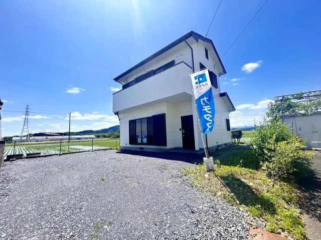 [Open house held] Renovation completed in April of the 8th year of Reiwa! A compact 2LDK home.