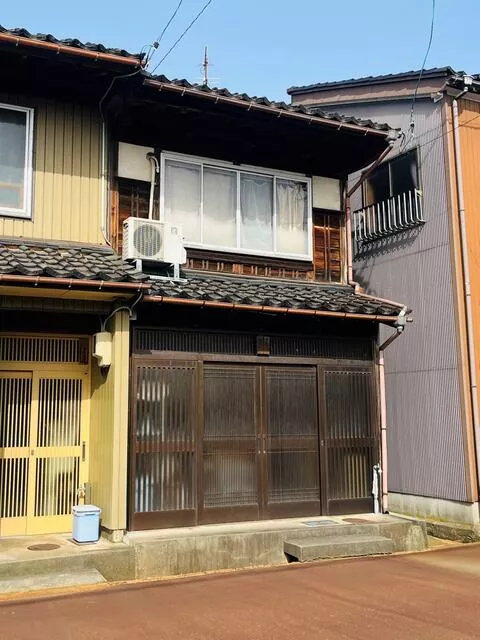 Imizu City Yahata-cho 3-chome (Higashi-Shinminato Station) 2-story 6K