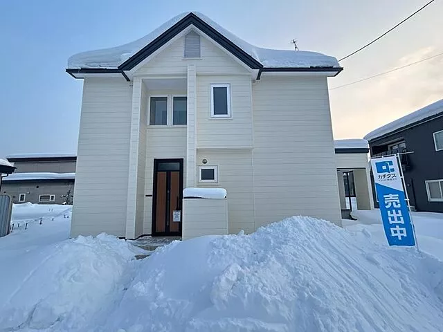 Used single-family home in Wakakusa Town, Mikasa City