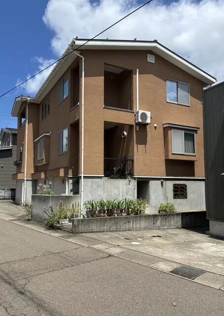 Myoko City Hakusan Town 3-chome (Arai Station) 3-story 4LDK