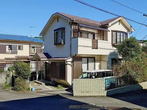 Southwest corner lot, a detached house with a sense of openness and good sunlight