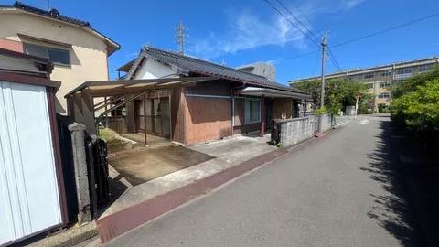 Niihama-shi, Niihama Shinonome-cho 3-chome (Niihama Station) Single-story building, 4SDK

4SDK 5,000,000 yen