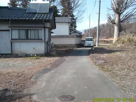 Niirasaki City, Iwashita (Niirasaki Station) 2-story building 8DK