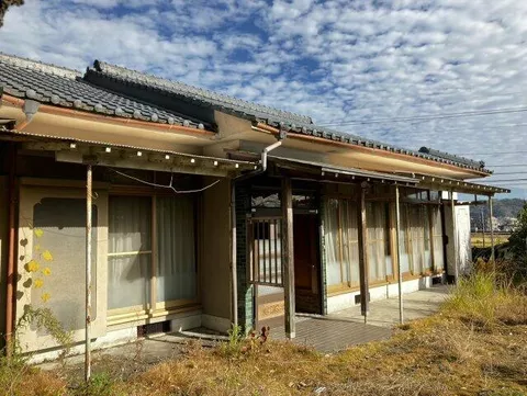 Aira City, Kajiki Town, Kida (Nishikigawa Station) Single-story building 5DK