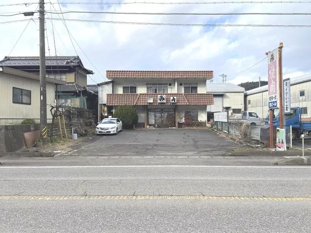 Torikumi (Sakahō Station) 9.8 million yen