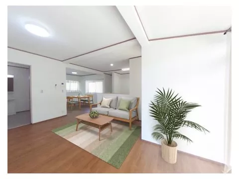 [Open House] Interior and exterior renovations completed / Water facilities replaced / Parking for 3 cars / Osaka-ya Shop