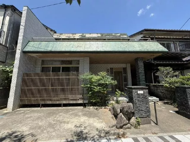Karatsu City, Higashi-Karatsu 3-chome (Watada Station) 2-story building 6SLDK