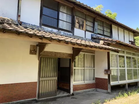 Kikuchi-shi, Yonmachi-bunk 2F 6DK

1,200,000 yen