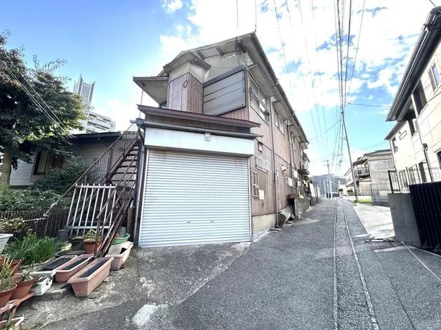 Approximately 300m to Himi Elementary School, a 5-minute walk. 1805m to Shōei Junior High School, a 23-minute walk.