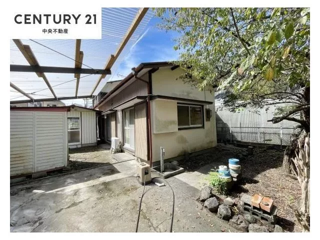 Ideal as a renovation material ♪ Low price, compact single-story house!