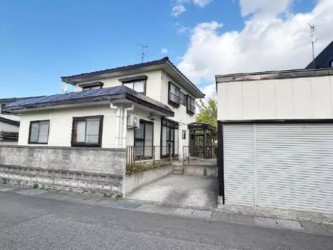 Aomori-shi, Aomori 1-chome, Hotarusawa 2F 7DK

7.8 million yen