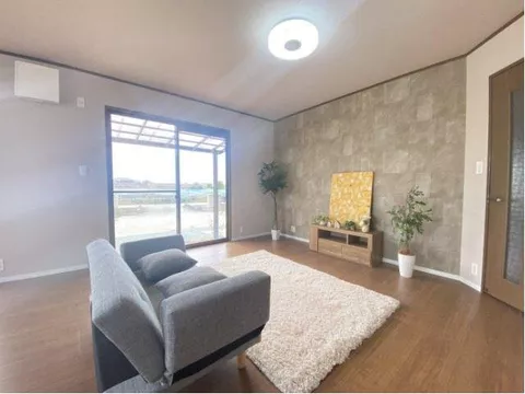 ☆Renovated property completed in the 7th year of Reiwa! Parking for more than 4 cars possible! Building area over 40 tsubo!☆