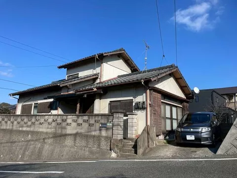 Shimonoseki City, Hikonoshima Mukai 2-chome (Shimonoseki Station) 2-story building 5DK
