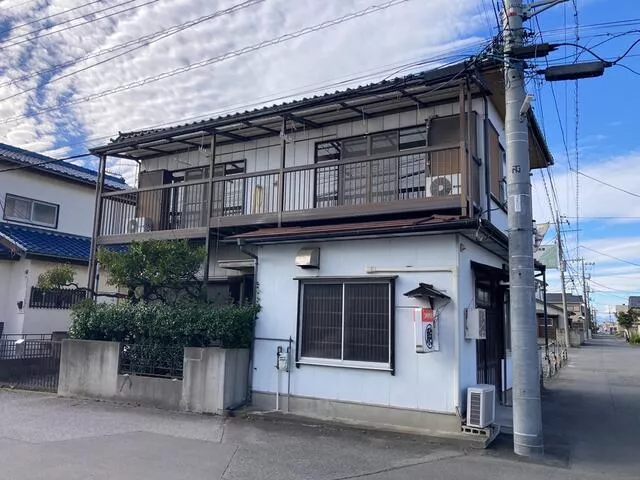 Honjo-shi, Kojimaminami 3-chome (Jinbohara Sta.) 2F 5K

5,000,000 yen