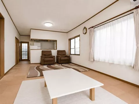 All-electric, eco-cute! Equipped with a pizza oven and BBQ facilities! South-facing 4LDK
