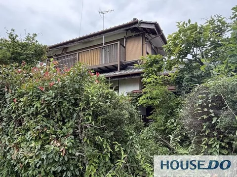 4LDK with a building area of 126㎡, land area of 330㎡, 11 minutes on foot to Sekigawa Elementary School in Ishioka City, Ishikawa