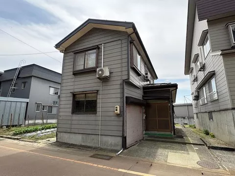 Higashi-Kawaguchi (Echigo-Kawaguchi Station) 4 million yen