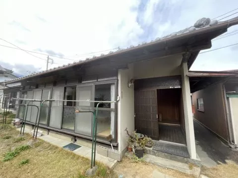Minami-Alps City, Ogasawara (Ichikawa-Daimon Station) Single-story building 3DK