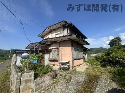 【4.8 million yen】A spacious single-family home on a 308㎡ lot