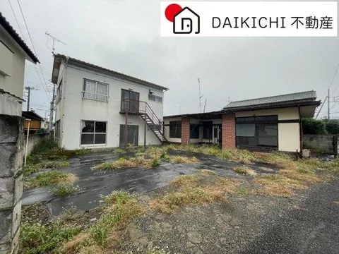 Land area over 100 tsubo! Convenient location for living! Urban gas and public sewer area♪
