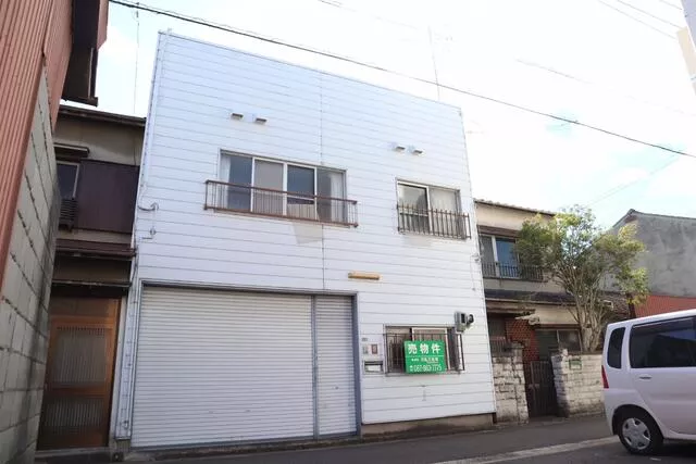 Takamatsu City, Ogi Town 3-chome (Showamachi Station) 2-story building 6DK