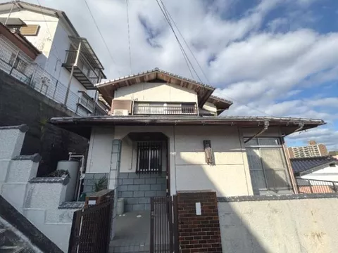 Iwaya-cho (Michi-no-O Station), 3.5 million yen
