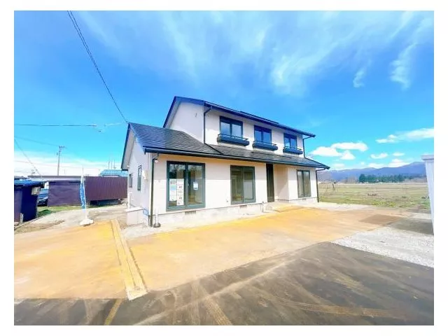 [Open House Held] Water Fixtures Replaced / Garden Space Available / 12 minutes on foot from JR Ou Main Line Okitsuma Station