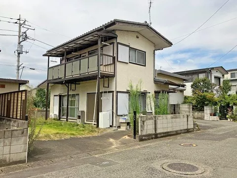◇About 5 minutes by car to Jobu Road◇About 10 minutes by car to Maebashi Lyrica◇Good ventilation with two-sided road