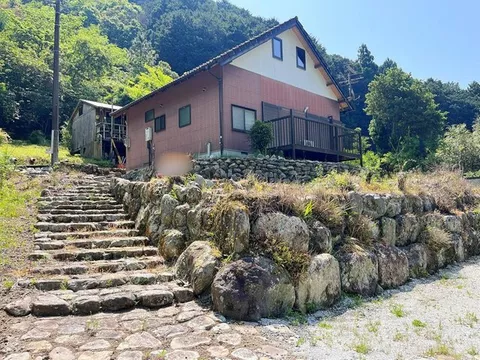 A house surrounded by nature in Okushizu♪ How about a summer second house?