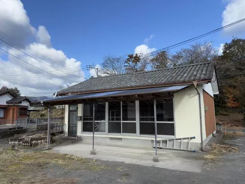 Ebino City, Oaza Okamatsu (Kyomachi Onsen Station) Single-story building 4DK