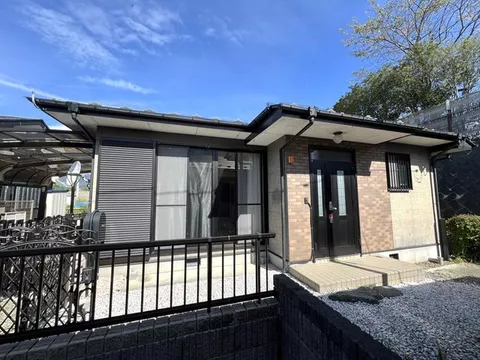 Used house with hot spring♪ Can be used for resort or residential purposes♪