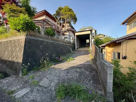 Kanagawa Prefecture, Kannami Town, Kamizawa (Kannami Station) 2-story building 4DK
