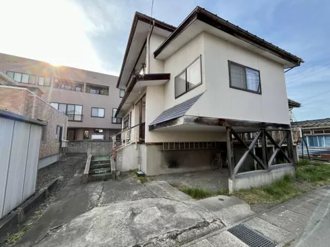 Hakodate City, Tomioka-cho 1-chome (Goryokaku Station) 2-story 5DK
