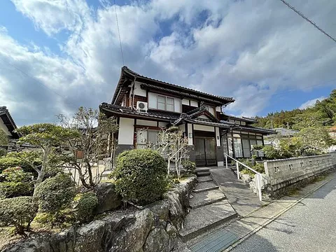 Used single-family home in Yamada, Misasa Town
