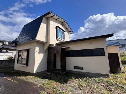 Okazudo 1-chome / A property worth renovating!