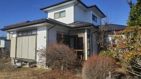 Nishishirakawa District, Izumizaki Village, Oaza Sekiwakuh, Yagumo Shrine (Izumizaki Station) 2-story building 4LK