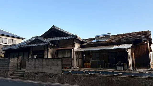 Used single-family home in Takuma Town, Takuma, detached house with a view of the beautiful islands of Setouchi